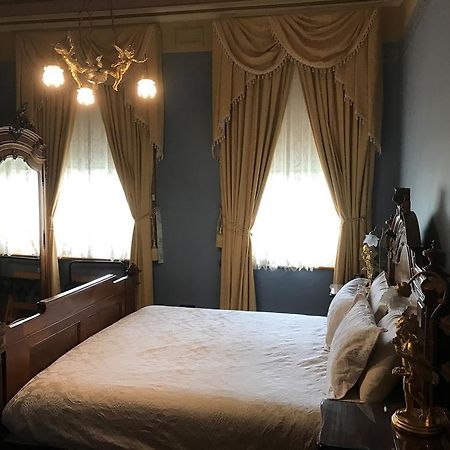 Freeman On Ford Bed & Breakfast Beechworth Bagian luar foto