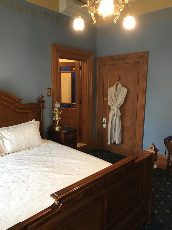 Freeman On Ford Bed & Breakfast Beechworth Bagian luar foto